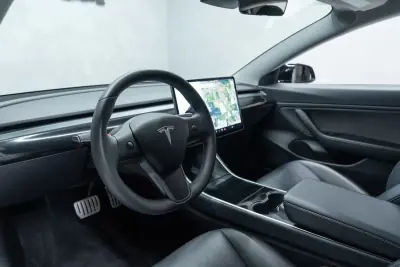 Tesla Model 3 2020 - 30950 EUR, 78000 km - AUTO.MOTO.pt - 78000km - foto 16 de 46