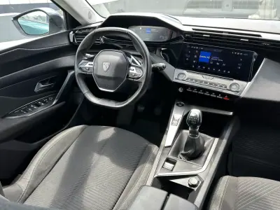 Peugeot 308 SW 2022 - 15500 EUR, 200000 km - AUTO.MOTO.pt - 200000km - foto 25 de 60
