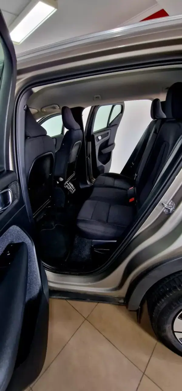 Volvo XC 40 2021 - 23950 EUR, 102307 km - 102307km - foto 50 de 64