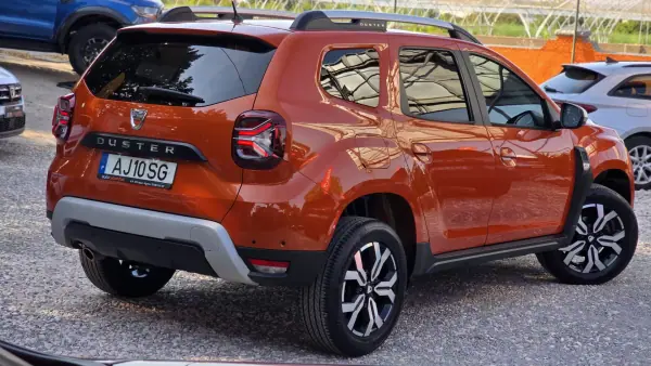 Dacia Duster 2021 - 16500 EUR, 53070 km - AUTO.MOTO.pt - 53070km - foto 3 de 22