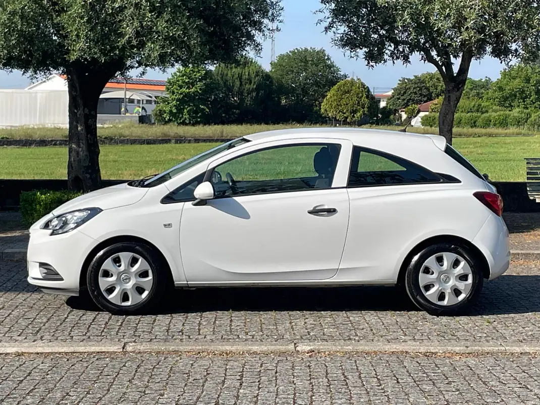 Opel 2019 - 6950 EUR, 265000 km - AUTO.MOTO.pt - 265000km - foto 3 de 14