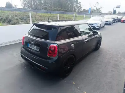 MINI 3 Portas 2016 - 16000 EUR, 232000 km - AUTO.MOTO.pt - 232000km - foto 11 de 46