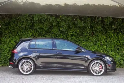Volkswagen Golf 2019 - 24500 EUR, 114000 km - AUTO.MOTO.pt - 114000km - foto 6 de 17