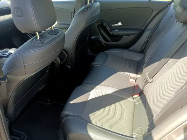 Mercedes-Benz A 180 Limousine 2019 - 23450 EUR, 126183 km - AUTO.MOTO.pt - 126183km - foto 10 de 21