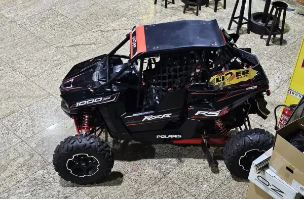 Polaris RZR 2019 - 16500 EUR, 8000 km - AUTO.MOTO.pt - 8000km - foto 3 de 18