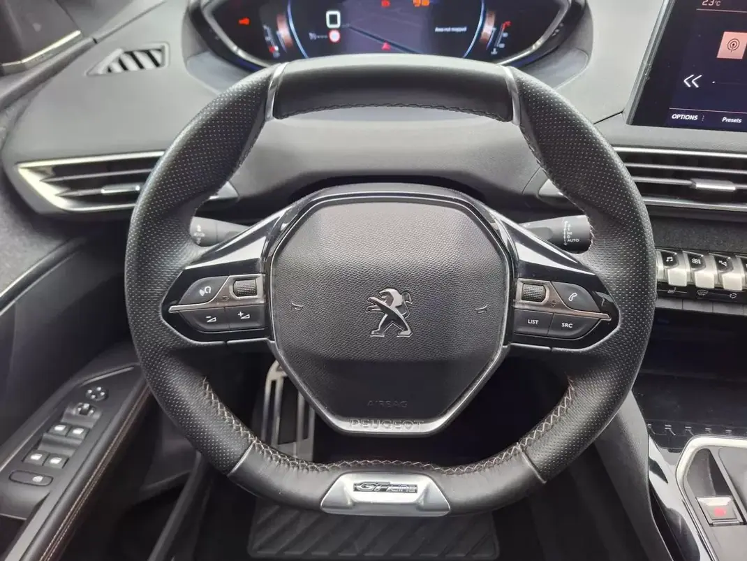 Peugeot 5008 2017 - 16500 EUR, 30000 km - AUTO.MOTO.pt - 30000km - foto 29 de 35