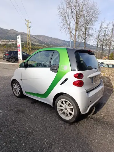 Smart Fortwo Cabrio 2015 - 8990 EUR, 75000 km - AUTO.MOTO.pt - 75000km - foto 5 de 9