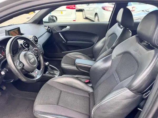 Audi A1 2012 - 11500 EUR, 218000 km - AUTO.MOTO.pt - 218000km - foto 9 de 20