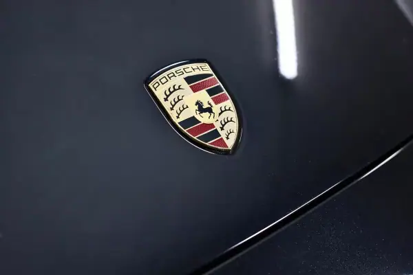 Porsche Panamera 2016 - 53900 EUR, 92706 km - AUTO.MOTO.pt - 92706km - foto 4 de 41