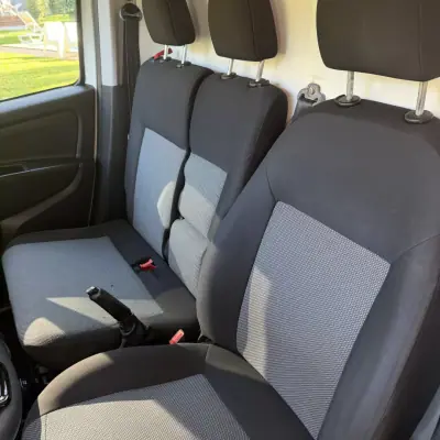 Fiat Doblo 1.3 Multijet ,3Lug. ,Iva Dedutivel 2017 - 9990 EUR, 198000 km - AUTO.MOTO.pt - 198000km - foto 19 de 27