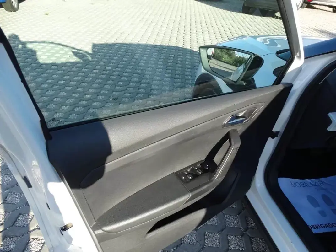 SEAT Arona 2022 - 16390 EUR, 58334 km - 58334km - foto 2 de 28