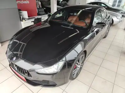 Maserati Ghibli 2015 - 34500 EUR, 129900 km - AUTO.MOTO.pt - 129900km - foto 6 de 36