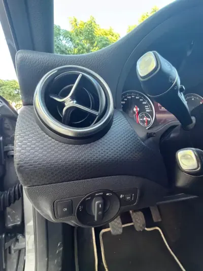 Mercedes-Benz A 180 2015 - 13900 EUR, 210000 km - 210000km - foto 9 de 26