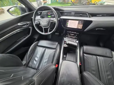 Audi e-tron 2022 - 31750 EUR, 115000 km - AUTO.MOTO.pt - 115000km - foto 47 de 73