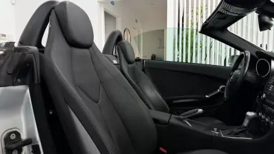 Mercedes-Benz SLK 200 2004 - 13990 EUR, 167477 km - AUTO.MOTO.pt - 167477km - foto 16 de 24