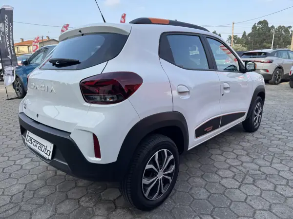Dacia Spring 2023 - 12750 EUR, 83000 km - 83000km - foto 7 de 36
