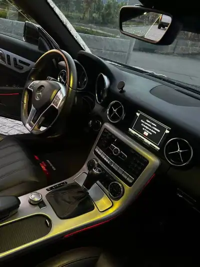 Mercedes-Benz SLK 250 2012 - 25000 EUR, 140000 km - AUTO.MOTO.pt - 140000km - foto 10 de 19