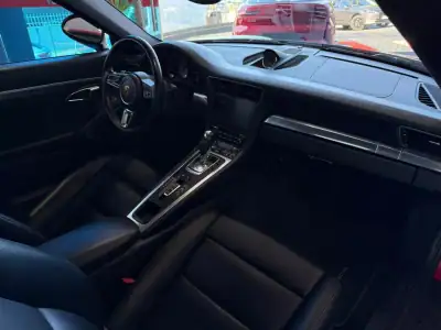 Porsche 991 2016 - 108000 EUR, 119000 km - AUTO.MOTO.pt - 119000km - foto 16 de 16