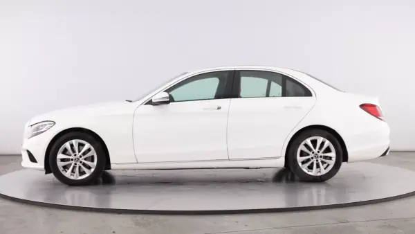 Mercedes-Benz C 300 2019 - 26990 EUR, 120000 km - AUTO.MOTO.pt - 120000km - foto 2 de 16