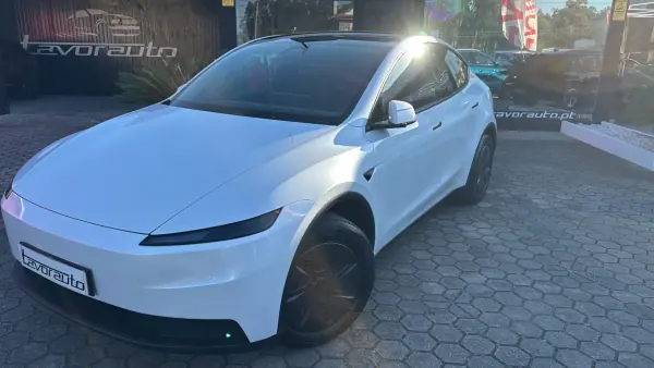 Tesla Model Y 2026 - 44900 EUR, 100 km - AUTO.MOTO.pt - 100km - foto 18 de 31