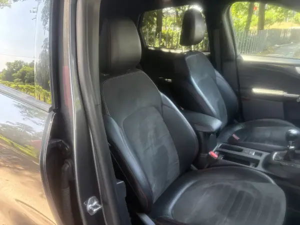 Ford Kuga 2023 - 20500 EUR, 65000 km - AUTO.MOTO.pt - 65000km - foto 13 de 30