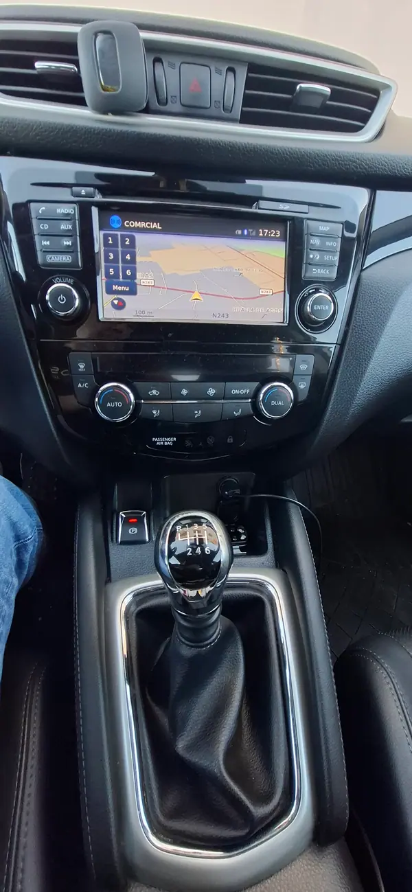 Nissan Qashqai 2017 - 11500 EUR, 211000 km - AUTO.MOTO.pt - 211000km - foto 7 de 8