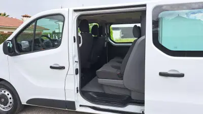 Renault Trafic 1.6DCi L1H1 2020 - 18900 EUR, 274037 km - AUTO.MOTO.pt - 274037km - foto 9 de 25