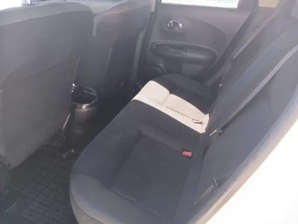Nissan Juke 2013 - 9900 EUR, 175575 km - AUTO.MOTO.pt - 175575km - foto 19 de 27