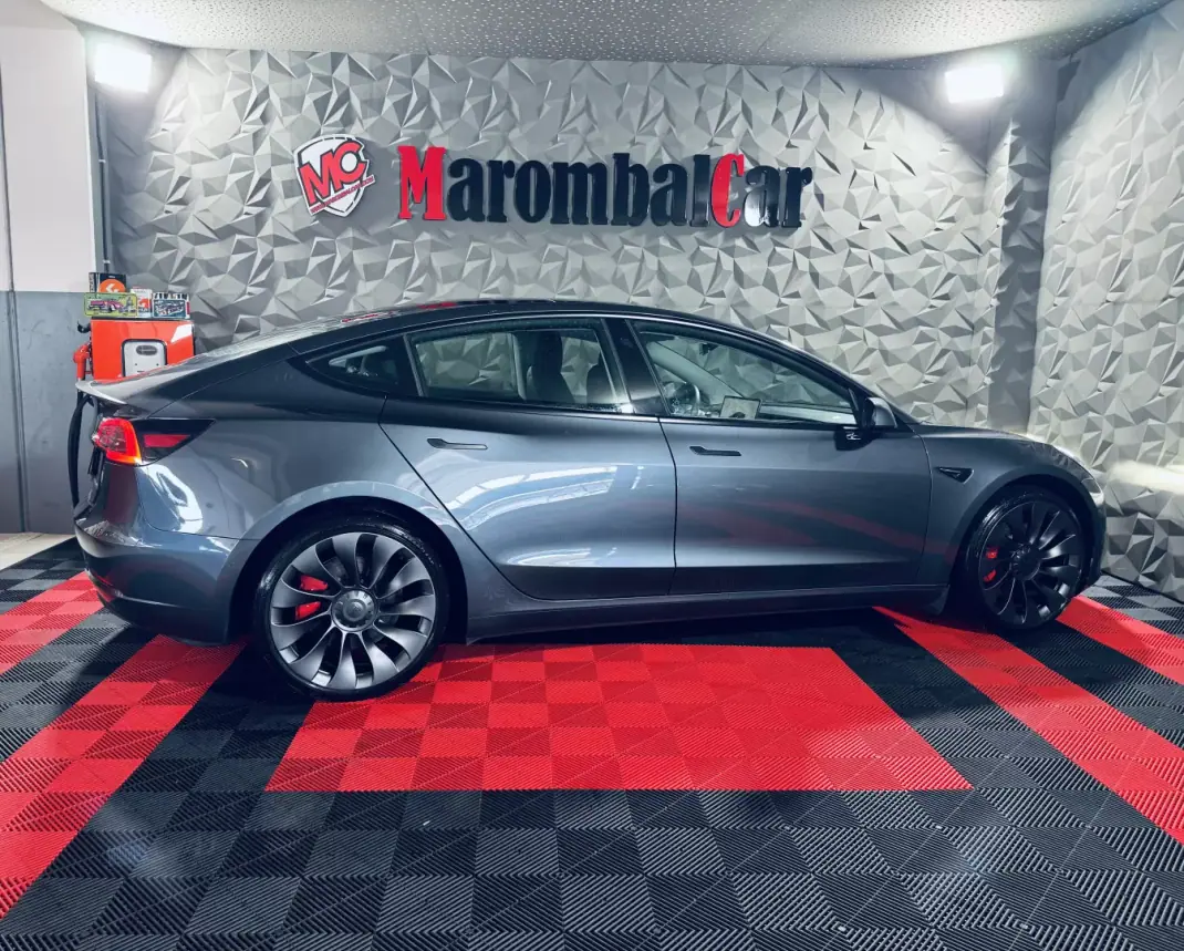 Tesla Model 3 2022 - 32990 EUR, 70718 km - AUTO.MOTO.pt - 70718km - foto 3 de 33