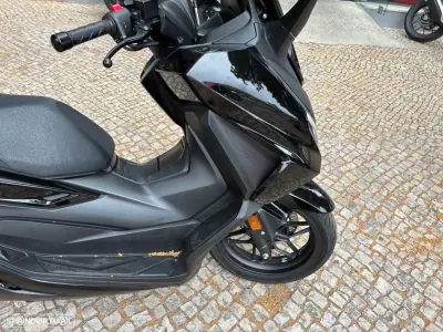 Honda Forza 2024 - 5650 EUR, 15234 km - AUTO.MOTO.pt - 15234km - foto 10 de 13