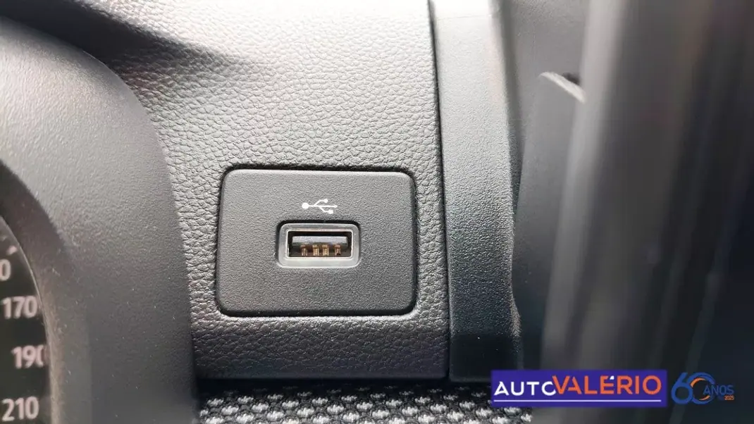 Dacia Sandero 2023 - 15950 EUR, 44274 km - AUTO.MOTO.pt - 44274km - foto 21 de 33