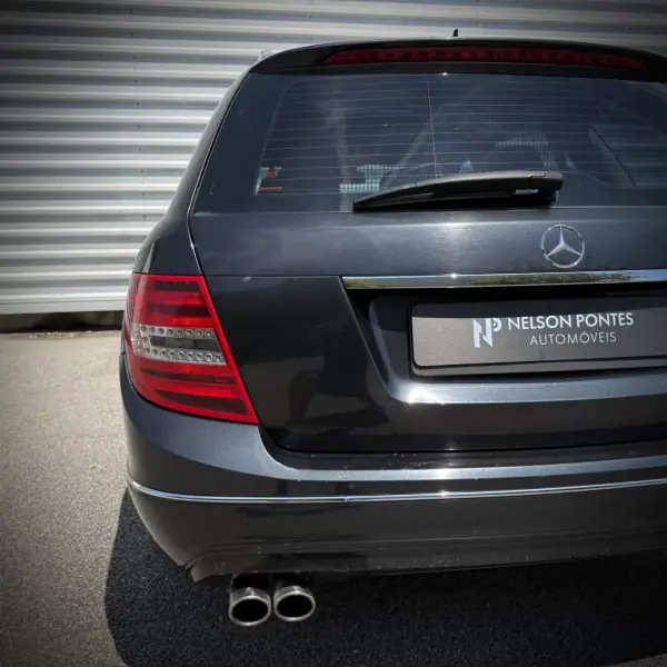 Mercedes-Benz C 180 2011 - 8900 EUR, 350000 km - AUTO.MOTO.pt - 350000km - foto 10 de 28