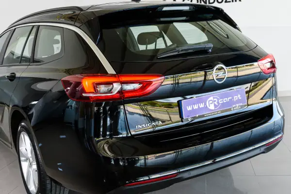 Opel Insignia Sports Tourer 2021 - 15900 EUR, 91563 km - AUTO.MOTO.pt - 91563km - foto 9 de 35
