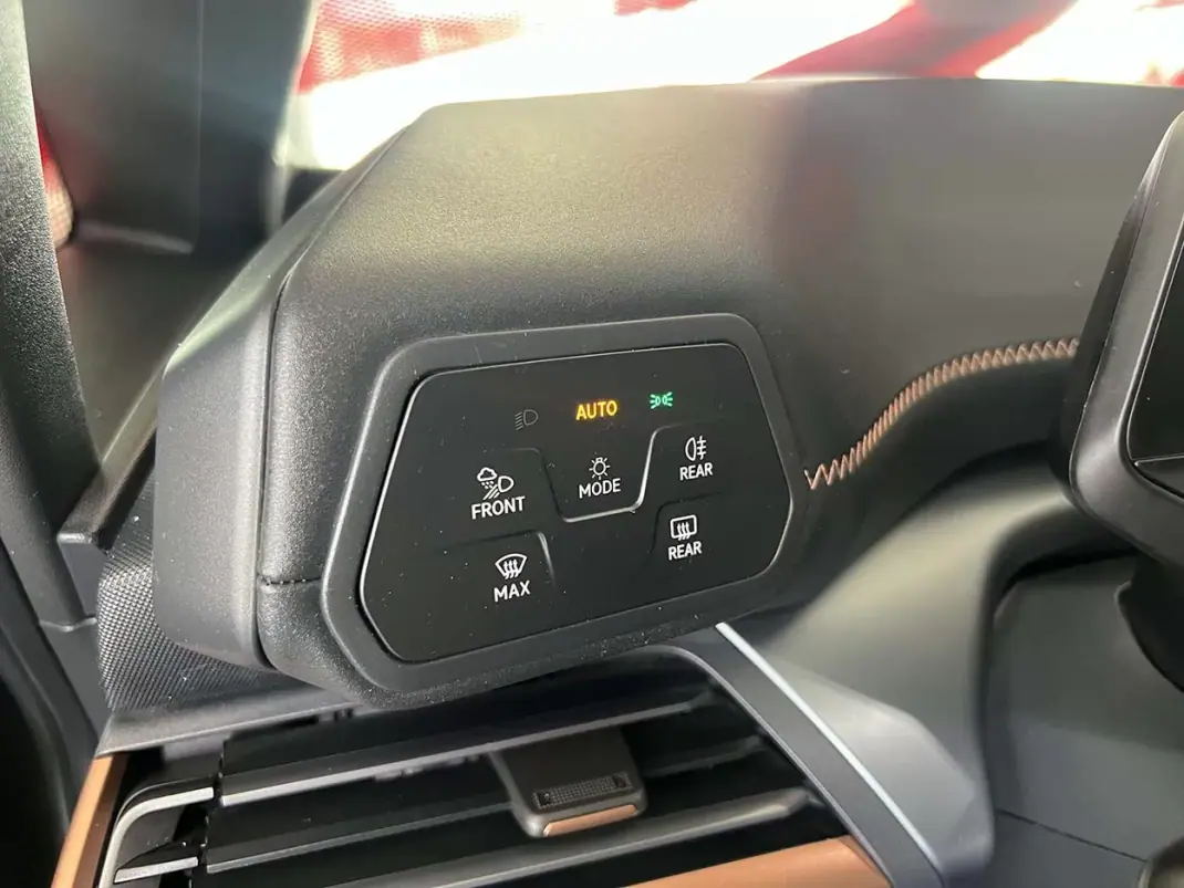Cupra Born 2023 - 27800 EUR, 83155 km - 83155km - foto 28 de 31