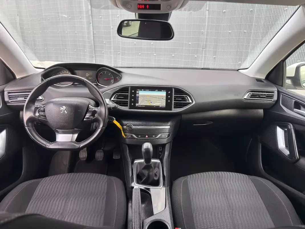 Peugeot 308 SW 2014 - 8950 EUR, 160000 km - AUTO.MOTO.pt - 160000km - foto 5 de 25