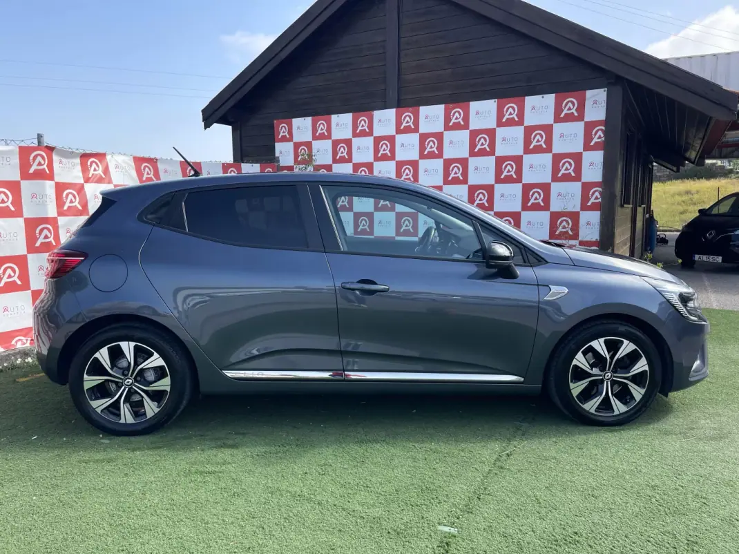 Renault Clio 2022 - 16990 EUR, 63150 km - 63150km - foto 2 de 21