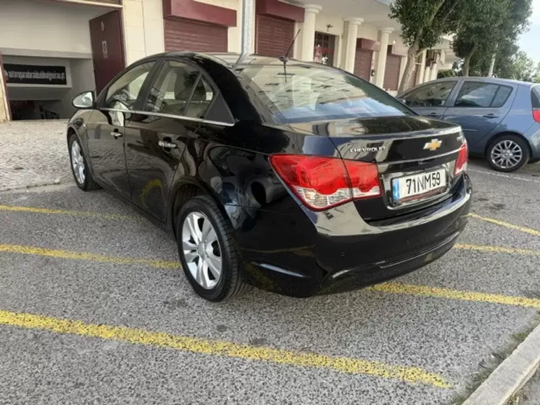 Chevrolet Cruze 2013 - 6800 EUR, 166000 km - AUTO.MOTO.pt - 166000km - foto 14 de 31