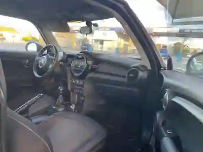 MINI One 2017 - 10500 EUR, 171000 km - AUTO.MOTO.pt - 171000km - foto 4 de 11
