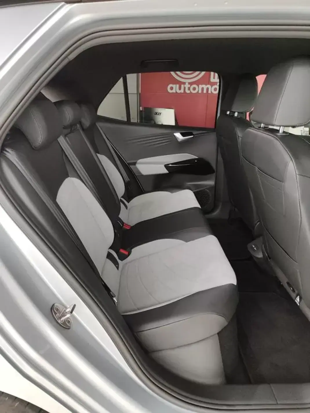 Volkswagen ID.3 2023 - 25950 EUR, 19300 km - AUTO.MOTO.pt - 19300km - foto 21 de 35