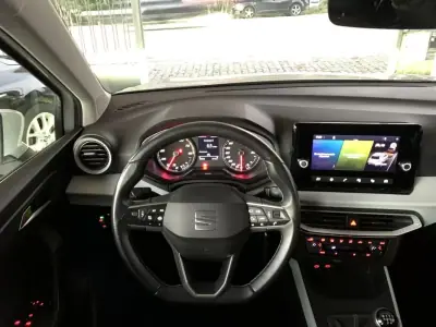 SEAT Arona 2022 - 16950 EUR, 38563 km - AUTO.MOTO.pt - 38563km - foto 10 de 21