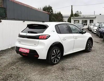 Peugeot e-208 2020 - 17900 EUR, 72078 km - AUTO.MOTO.pt - 72078km - foto 8 de 28