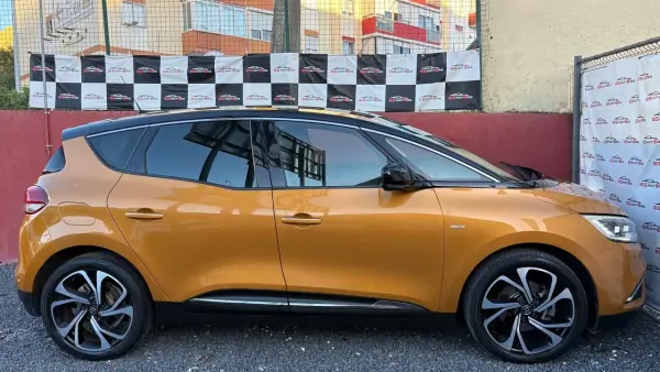 Renault Scénic 2019 - 16900 EUR, 69000 km - AUTO.MOTO.pt - 69000km - foto 7 de 12