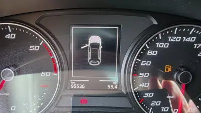 SEAT Leon ST 2015 - 13590 EUR, 95000 km - AUTO.MOTO.pt - 95000km - foto 15 de 23