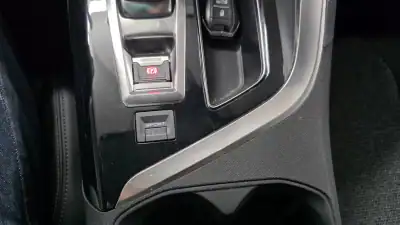 Peugeot 3008 2017 - 17990 EUR, 91000 km - AUTO.MOTO.pt - 91000km - foto 13 de 48