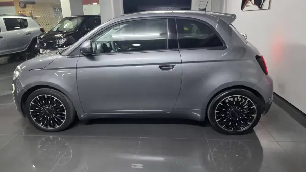 Fiat 500e 2021 - 17990 EUR, 41000 km - 41000km - foto 2 de 53