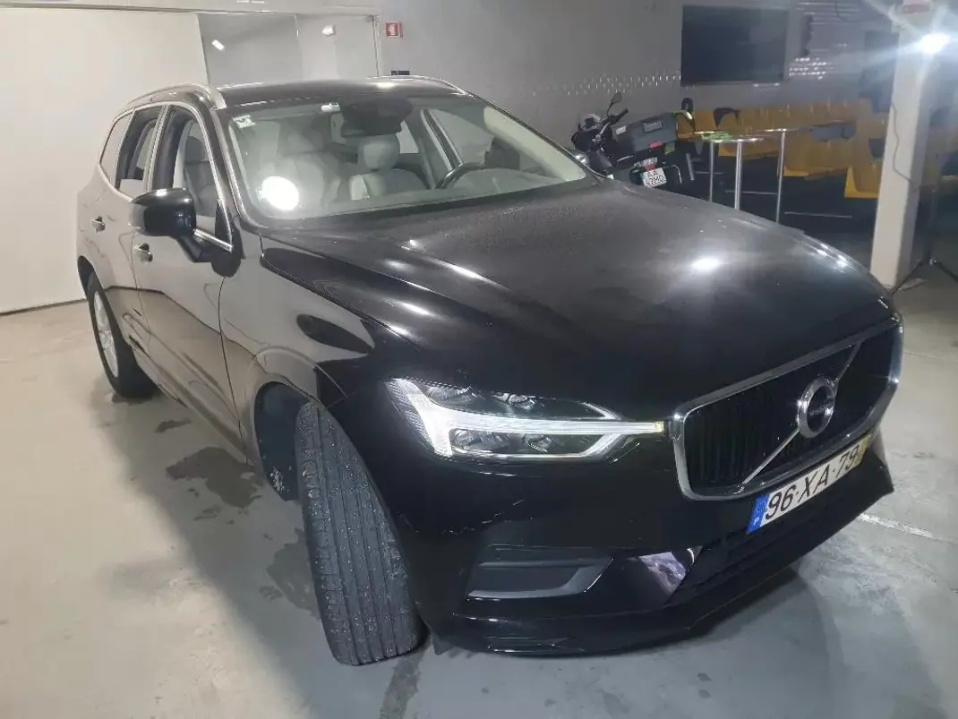Volvo XC 60 2019 - 23750 EUR, 189121 km - AUTO.MOTO.pt - 189121km - foto 2 de 9