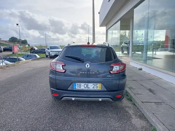 Renault Mégane Sport Tourer 2014 - 8500 EUR, 211200 km - AUTO.MOTO.pt - 211200km - foto 6 de 23