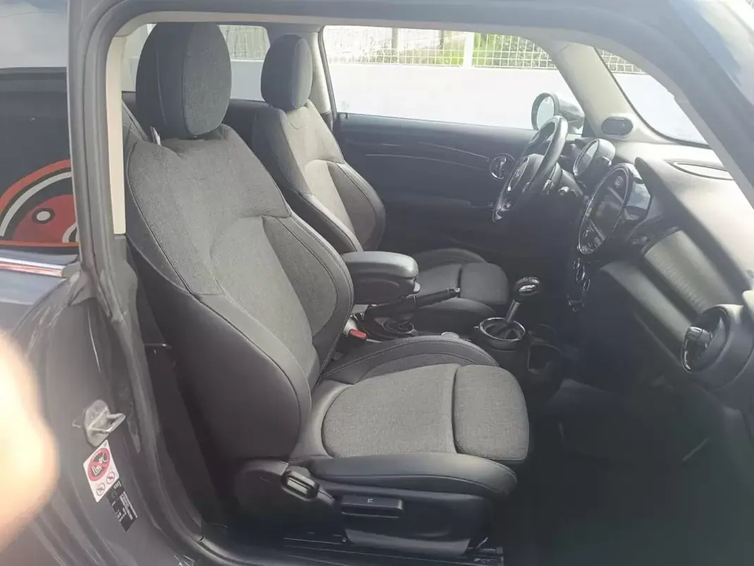 MINI 3 Portas 2016 - 16000 EUR, 232000 km - AUTO.MOTO.pt - 232000km - foto 42 de 46