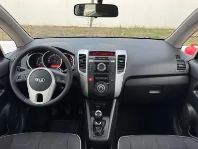 Kia Venga 2013 - 7950 EUR, 80000 km - 80000km - foto 13 de 24
