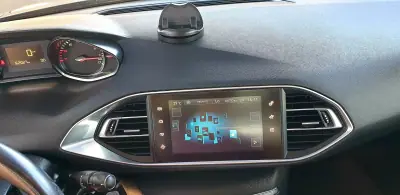 Peugeot 308 2016 - 10990 EUR, 162027 km - AUTO.MOTO.pt - 162027km - foto 33 de 43